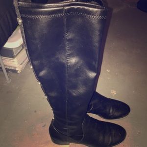 Black Boots
